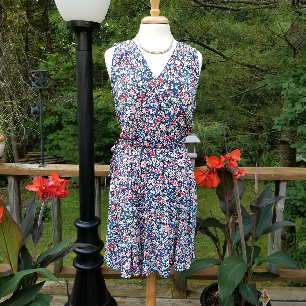 NWT GAP SLEEVELESS DRESS